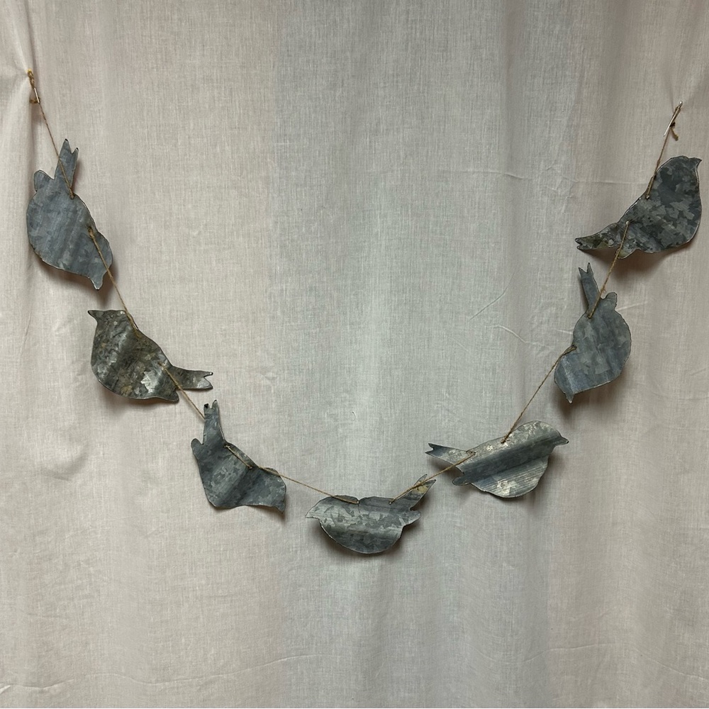 Rustic tin bird garland indoors or outdoors wall decoration shinny one side - Picture 8 of 14